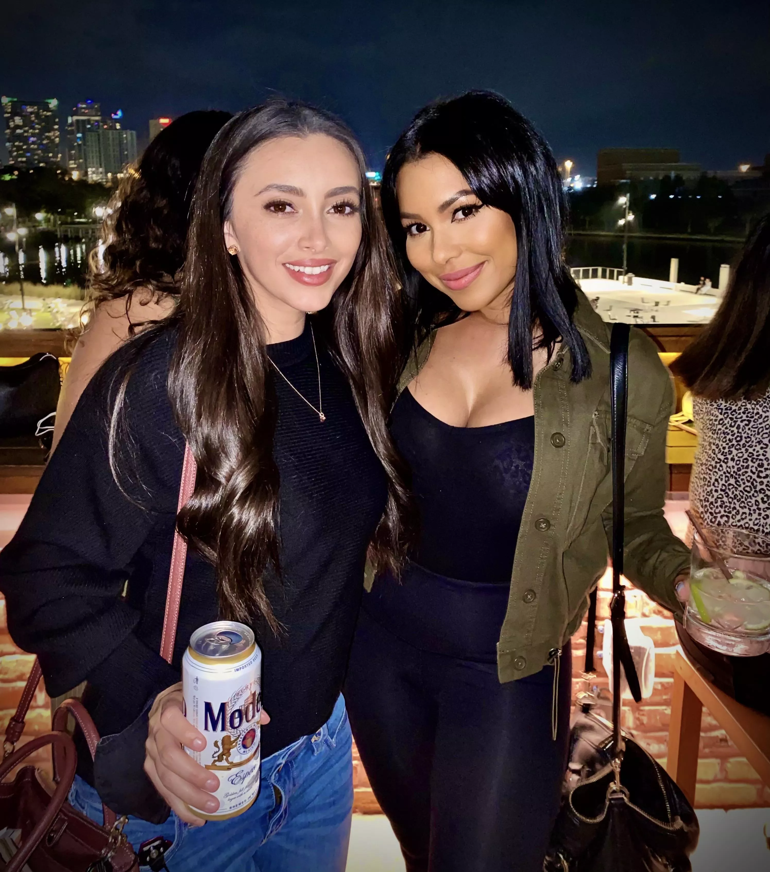 [2] Left or Right, whose face are you covering in cum?