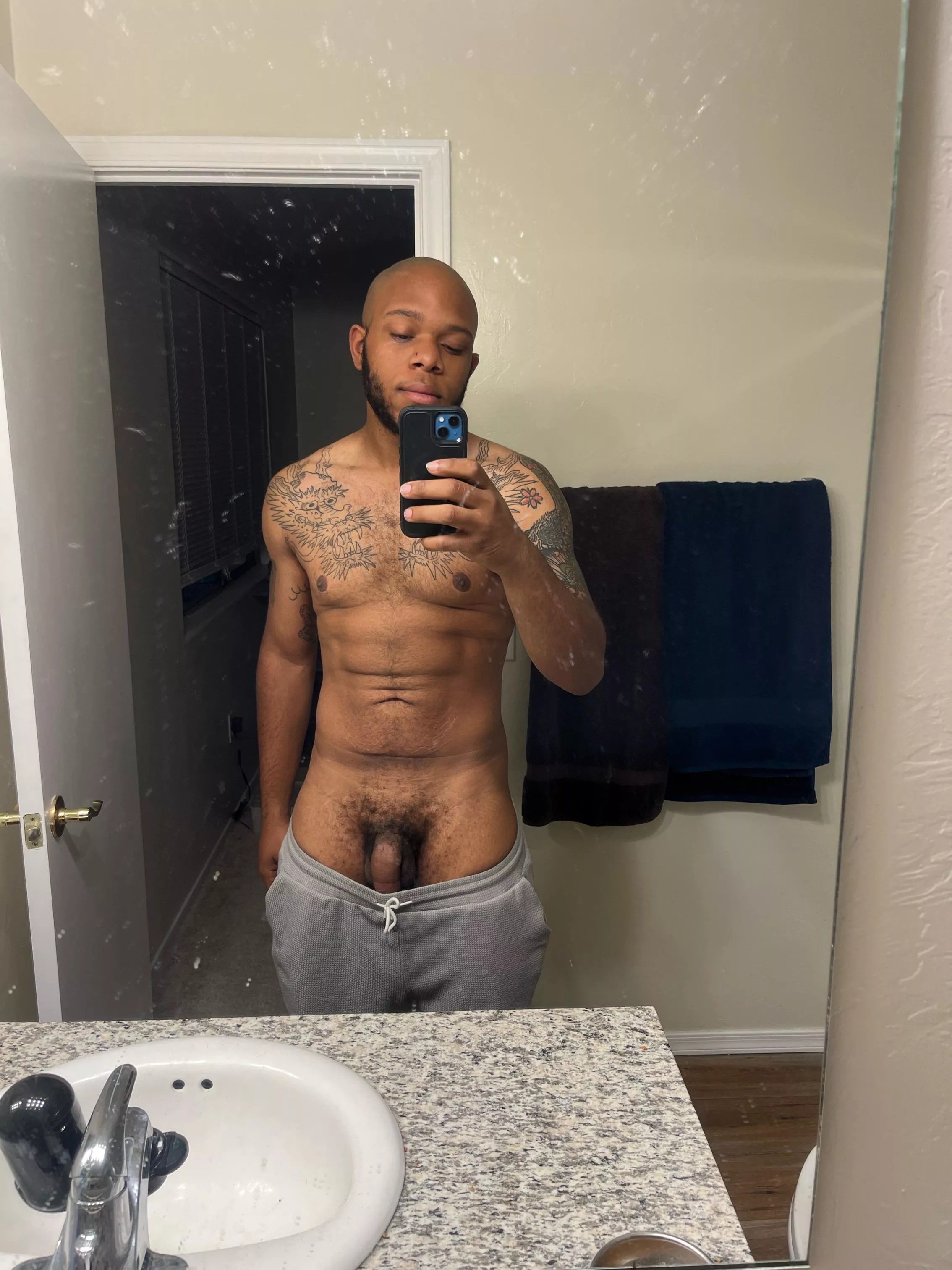 [28] Wanna call off and have a Bro Day?