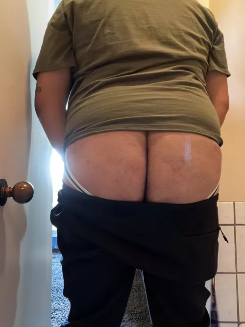 Chubby butt nervous to show it off