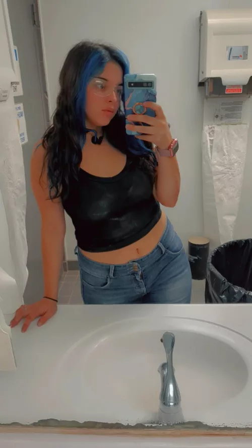 Crop tops while working are my favorite!