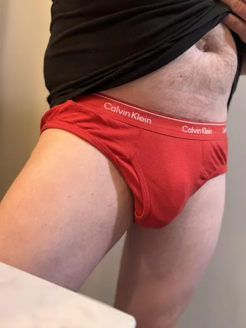 Does red look okay on a redhead?