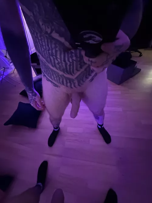 Get it hard for me 😏