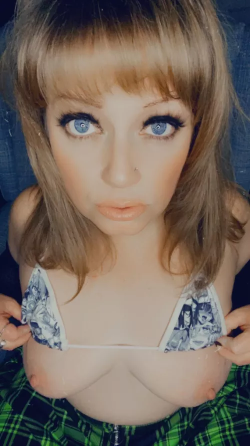 Happy hump day from you favorite mil(f)