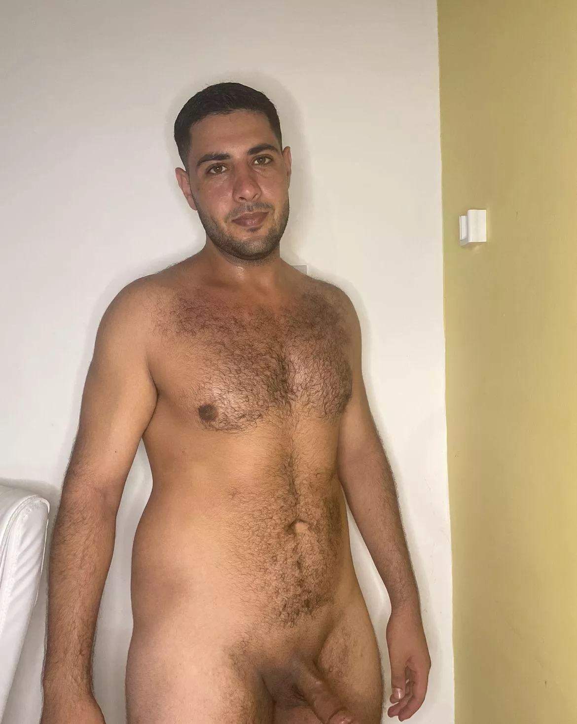 I am so horny and at home by my self (23) anyone free here (23)