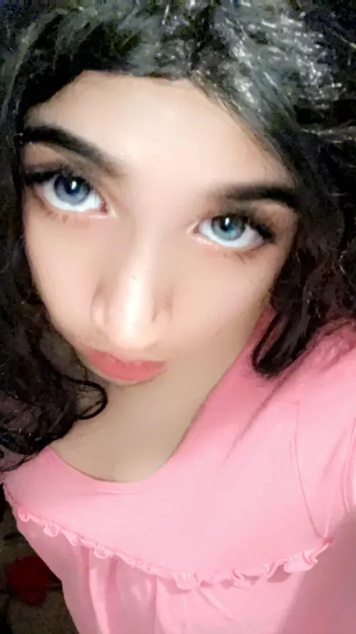 I need a sugar daddy🥺