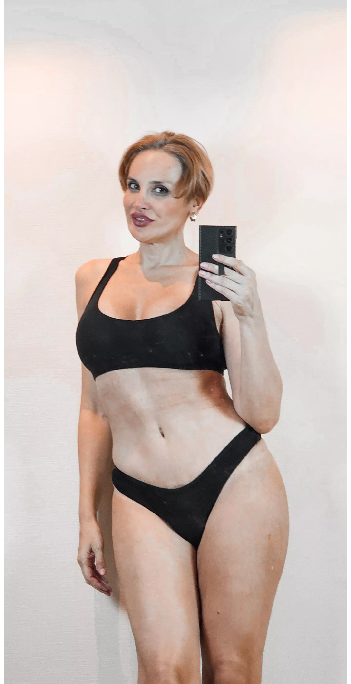 I think I have no selfie control..