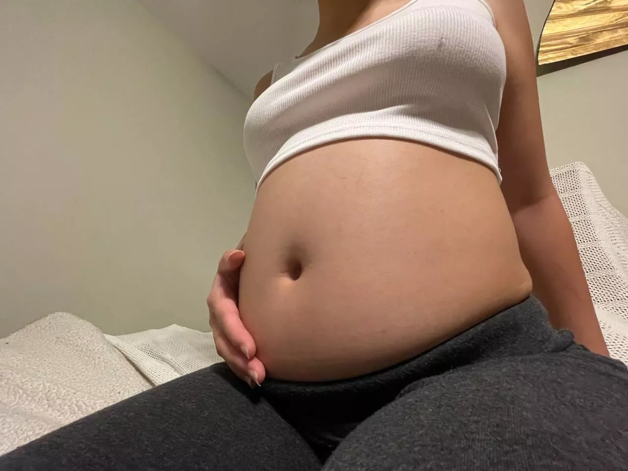 I’m never satisfied with the fat on my belly… I always want more ❤️