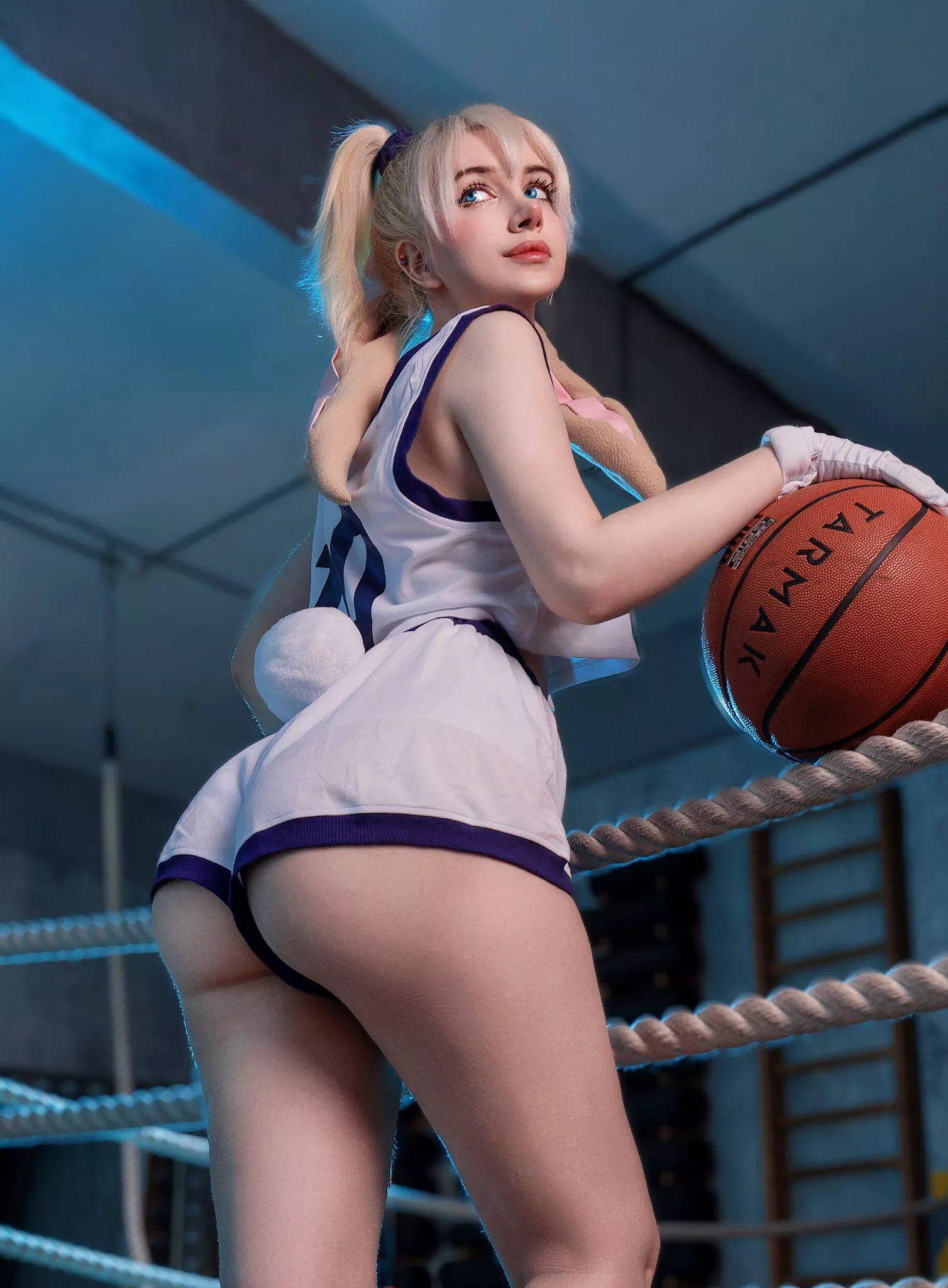 Lola Bunny cosplay by Ulichan