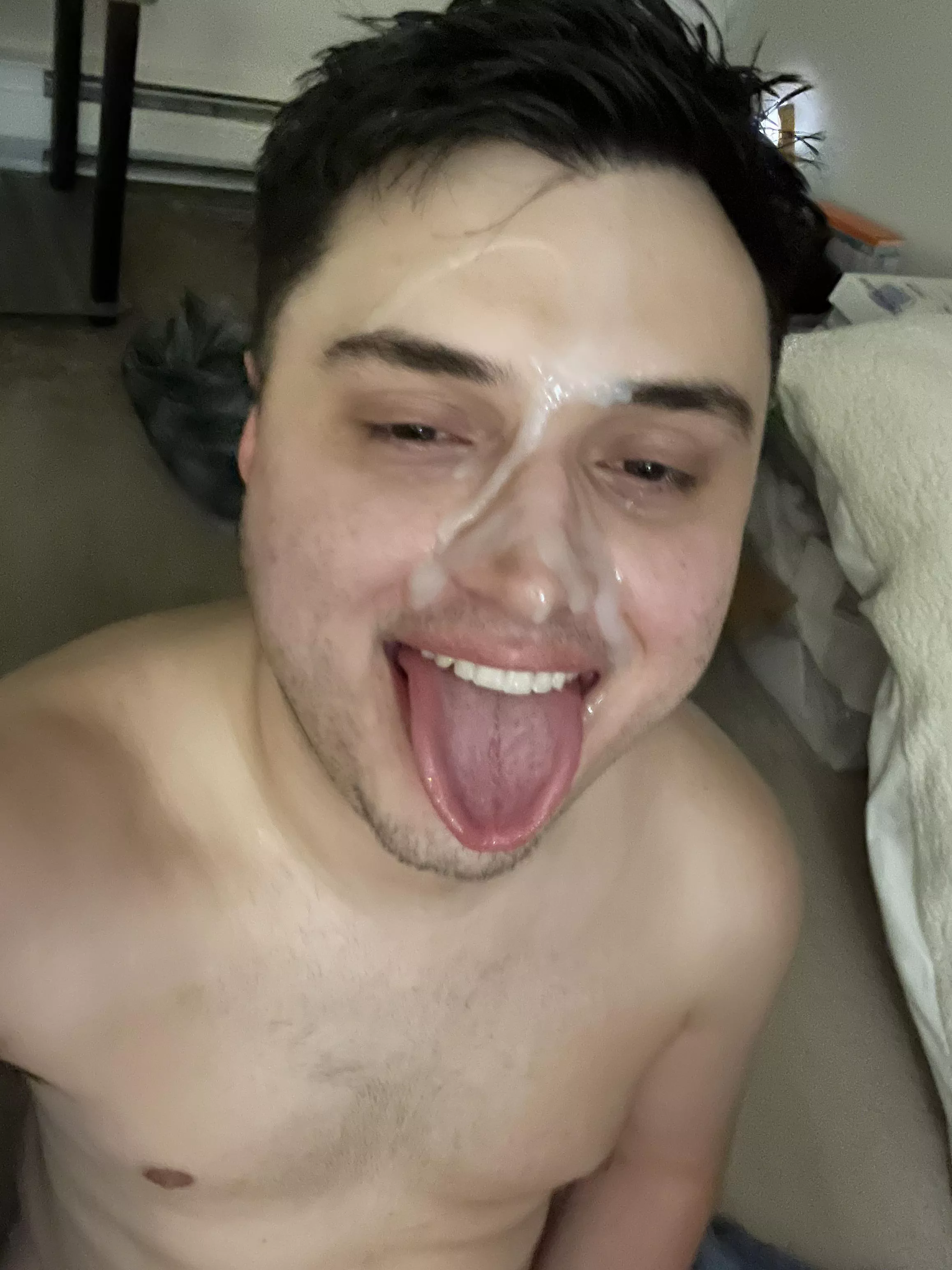 Love a load on my face 💦