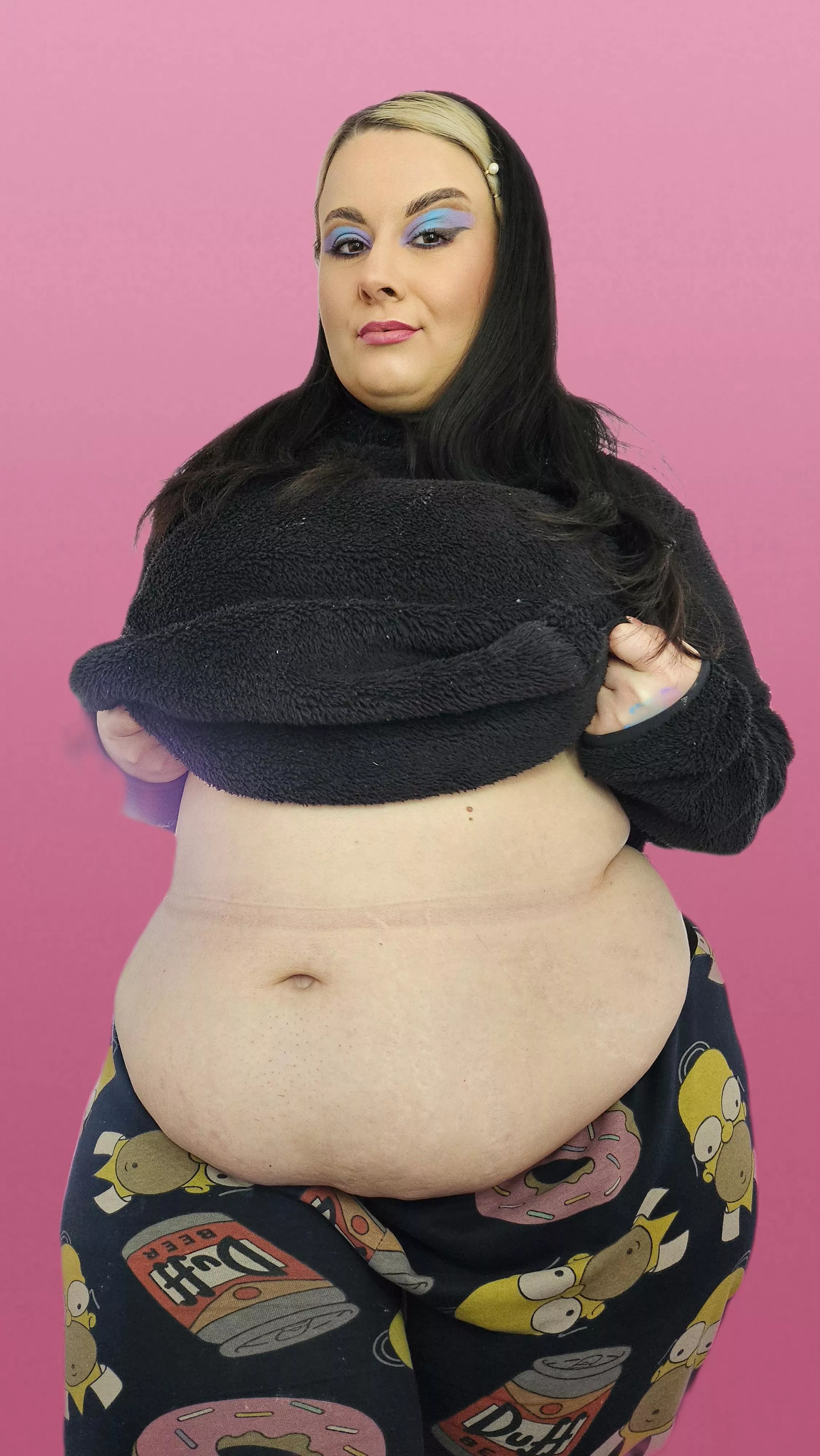 Love how much my belly is starting to hang