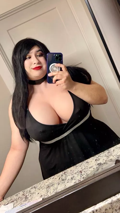 New dress, same ol’ dirty mirror