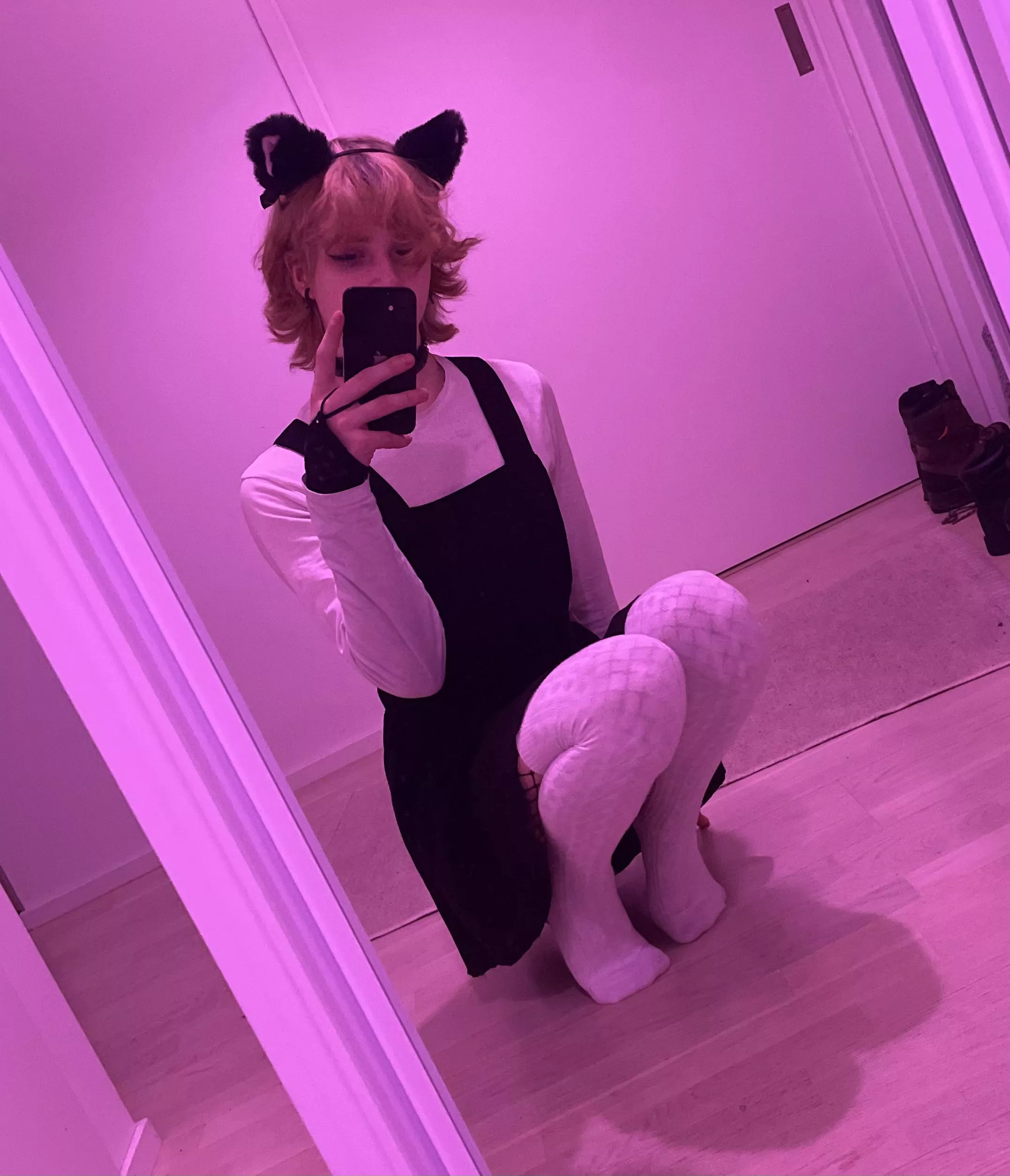 So, who likes catbois ^-^