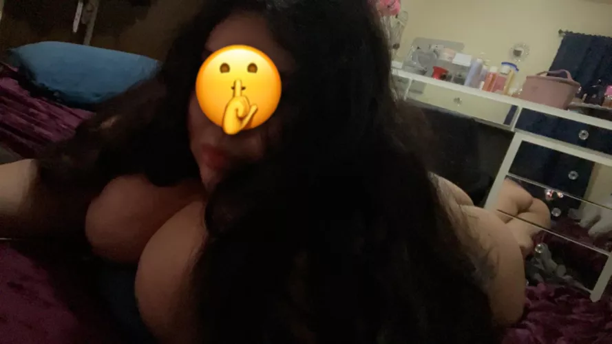 Theres a lot to grab on when you fuck me. Comment your age if you like what you see 🔥