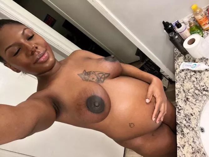 Want to chit chat with a pregnant lady?