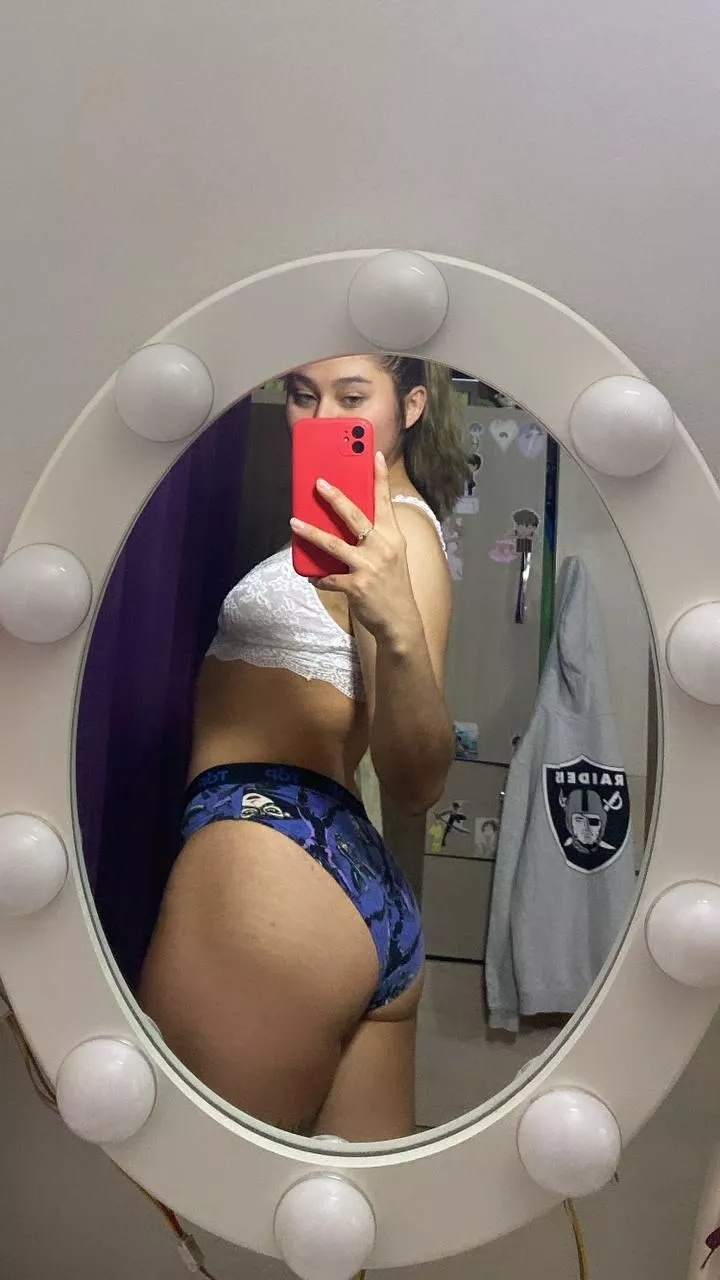 When the mirror is more than just a reflection in the changing room.