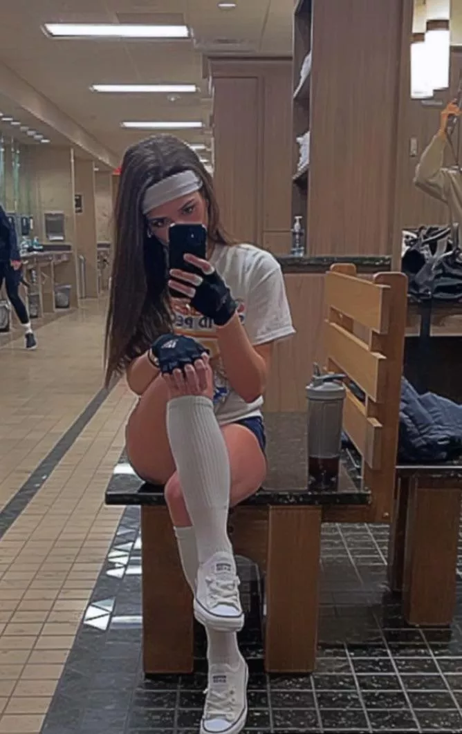 18 should I be embarrassed that guys video me at the gym?