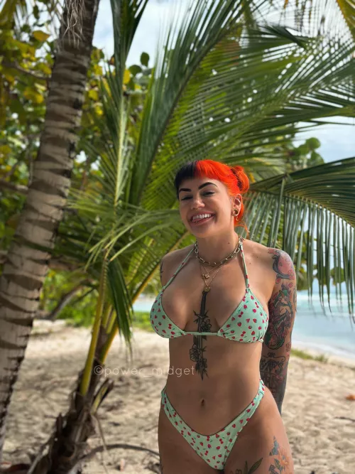 4ft 8” little cutie 🥰