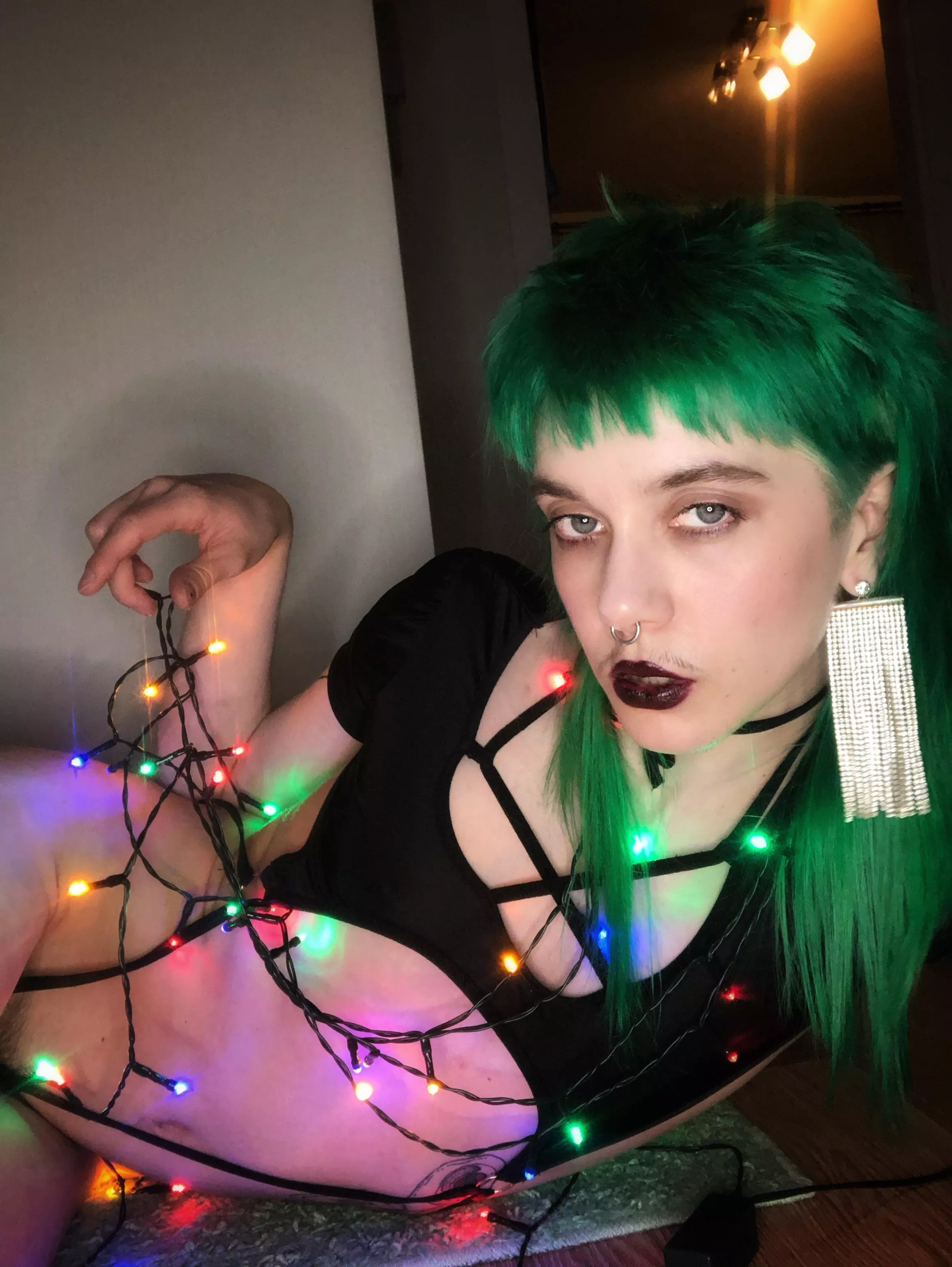 Are you into hot alt creatures?