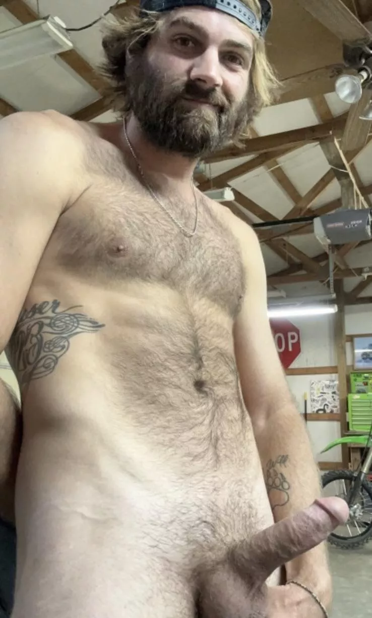 Bearded dad need help with boner…