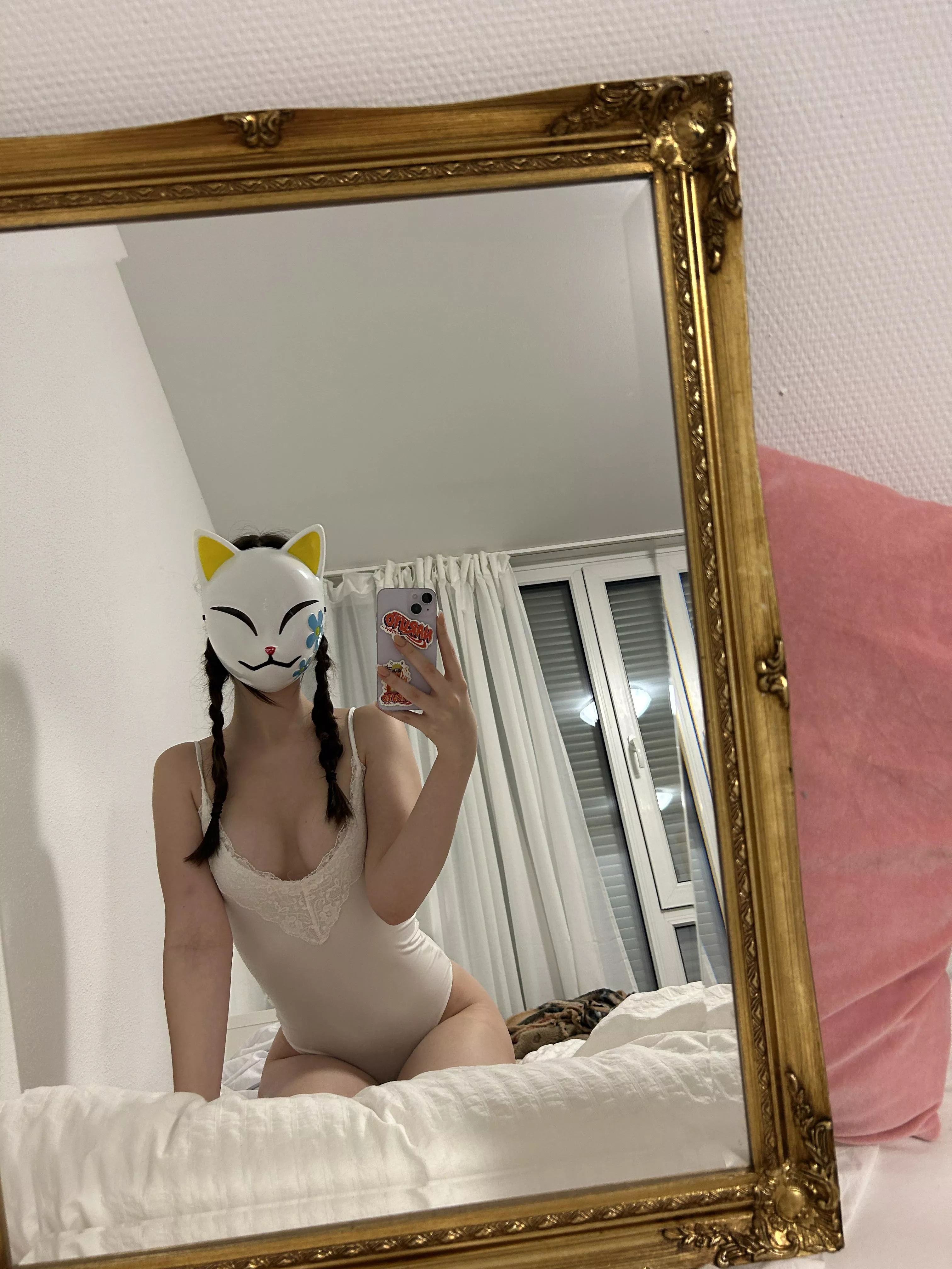 can I leave the mask on ?