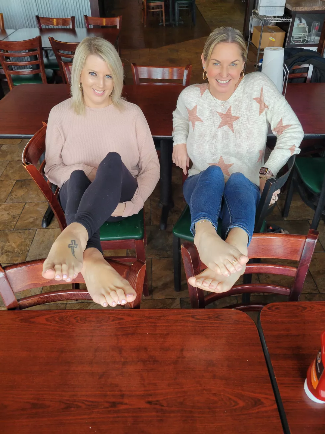 Can you focus on four feet at once?