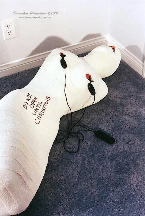 Do Not Open Til Christmas