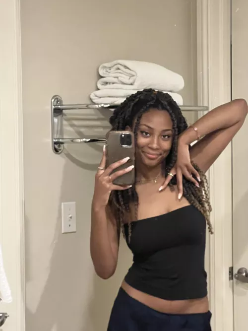 Do we like this crop top on me? Be honest.