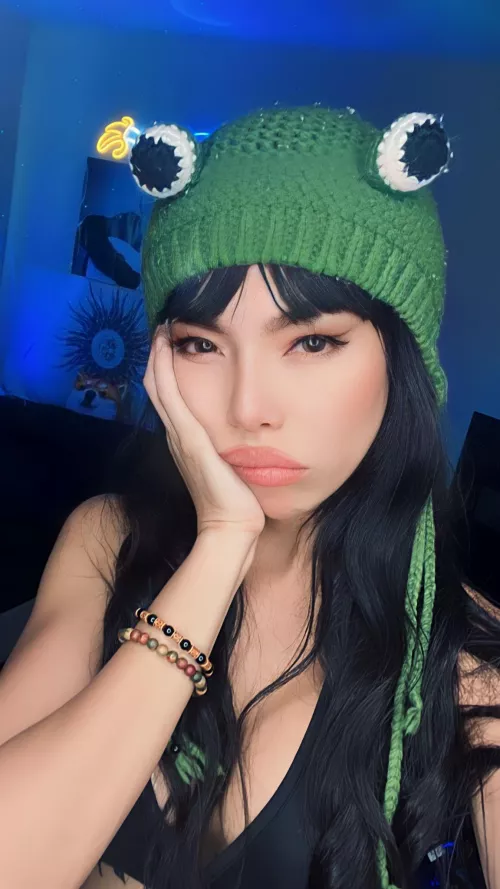 Do you want a girl like me for a girlfriend? 😉