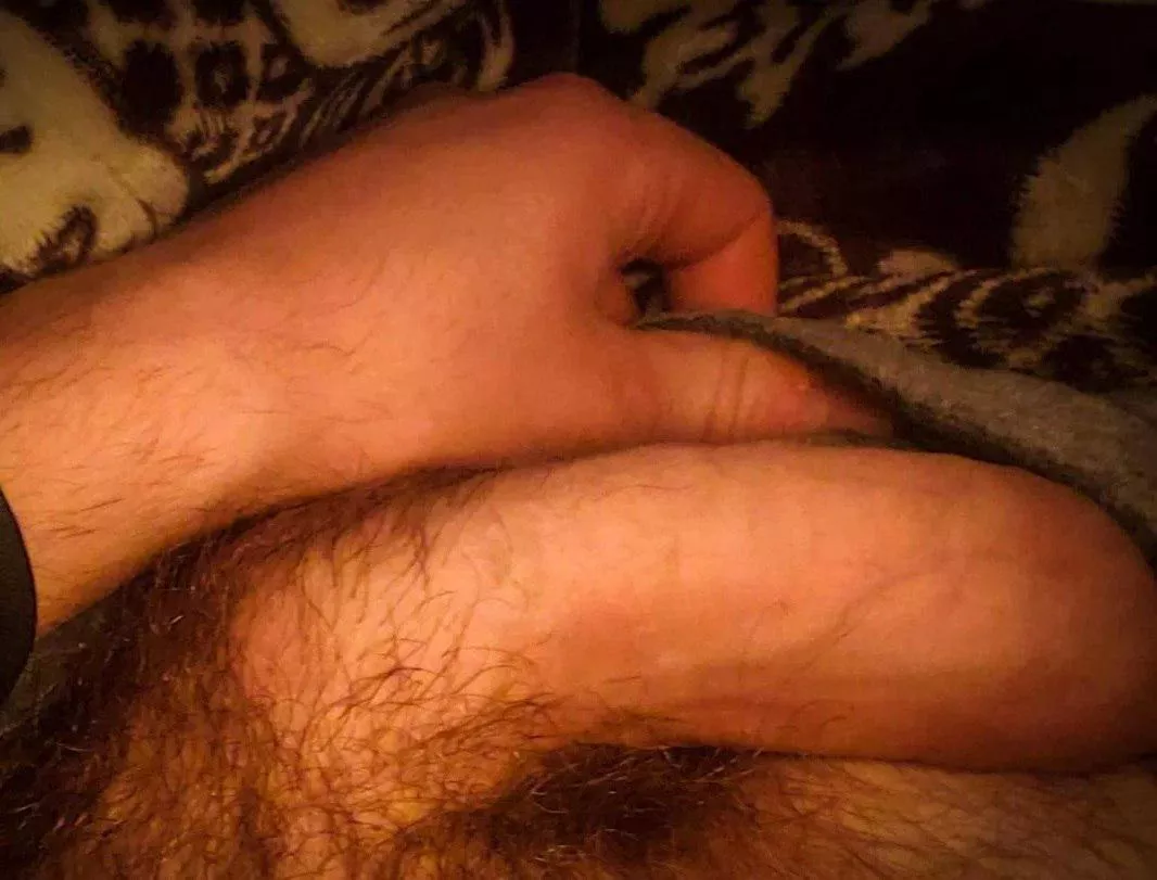 Ever been fucked up the ass by a fat cock thicker than your wrist? 😘 Come get stretched tf out