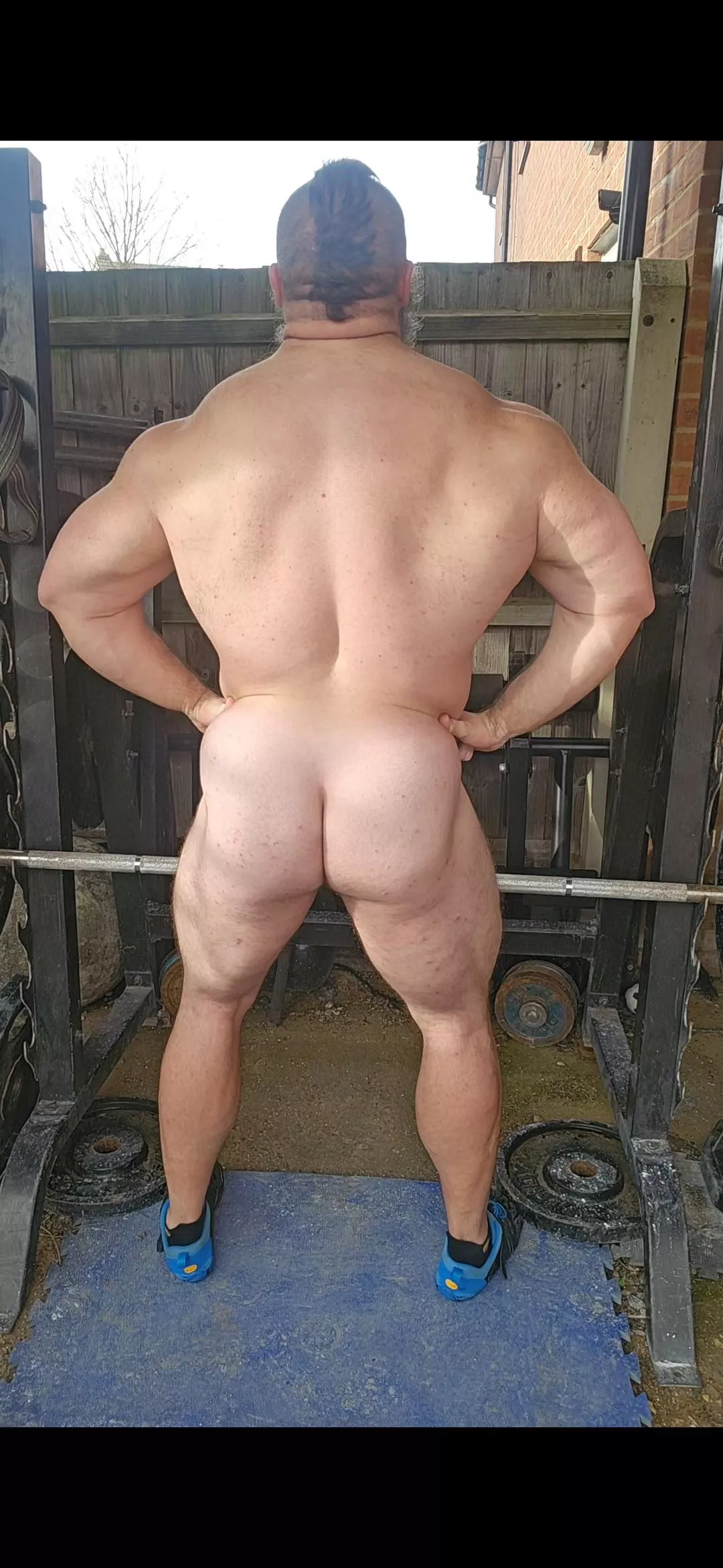 Flexing from behind
