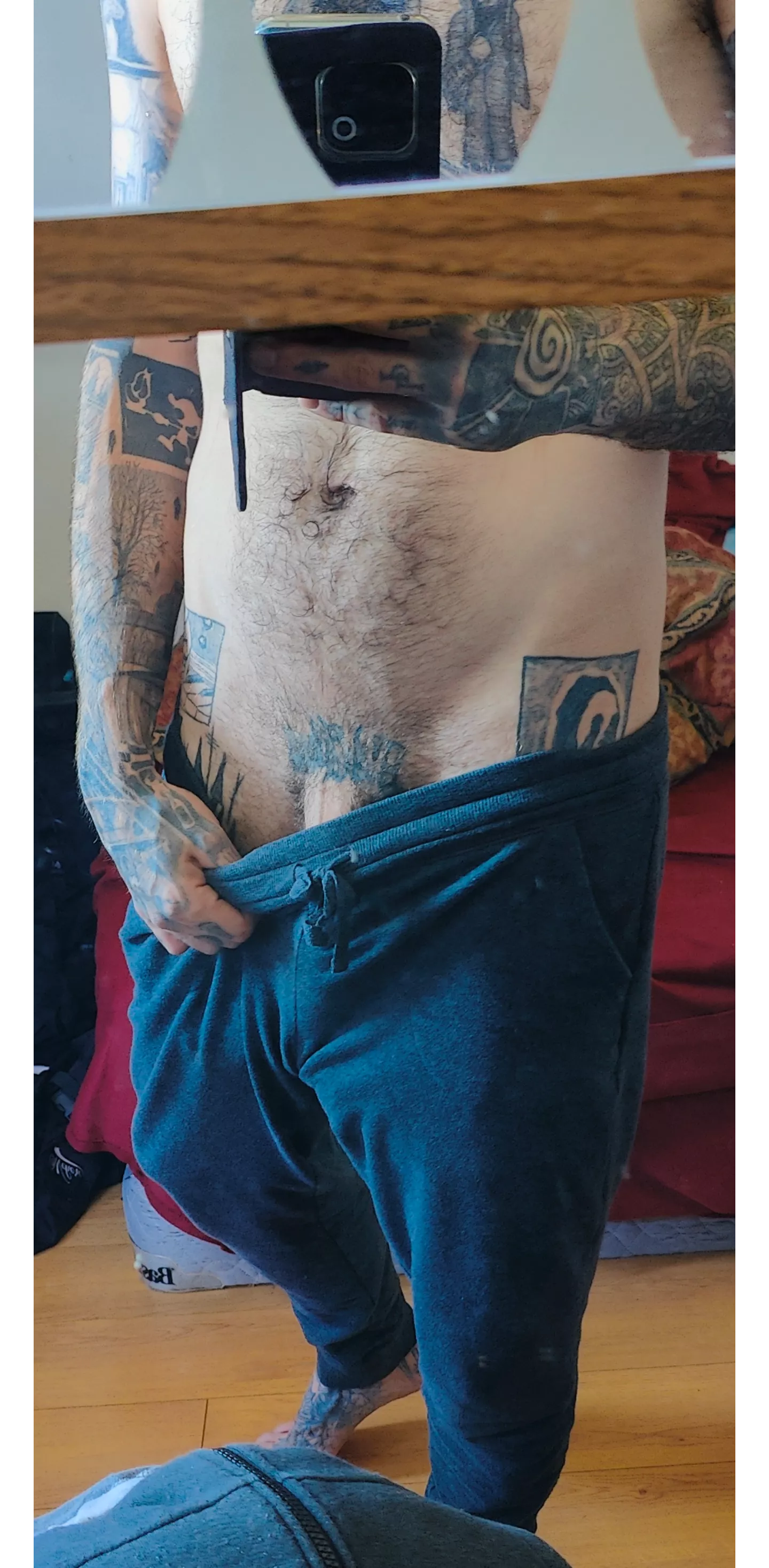 Friday body positivity ! 🖤