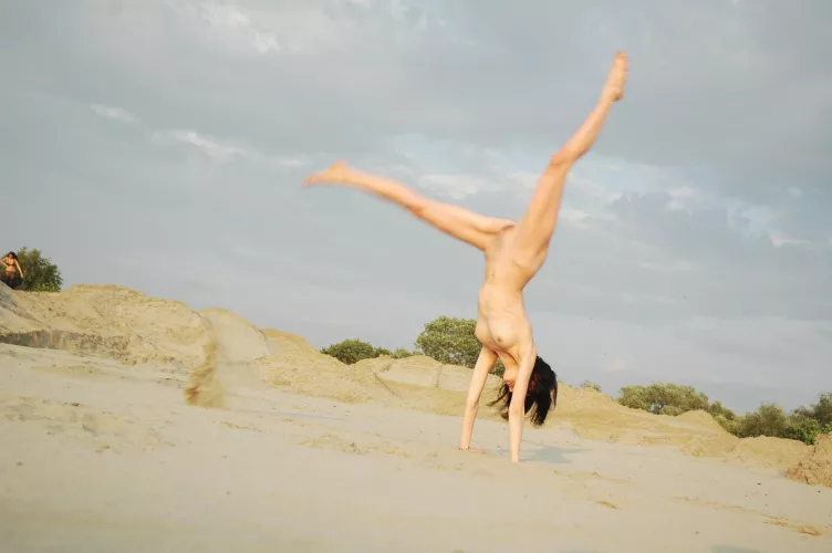 Handstand