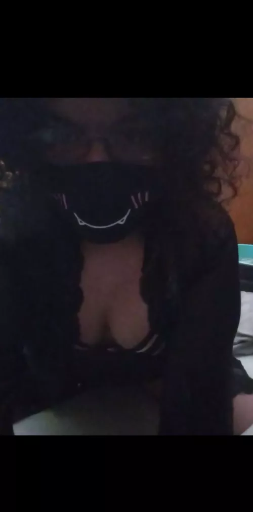 Hello Lovely Ppl Im Going To Get Back Into Caming Again And I want To Be Used Again Lol I Miss It :D