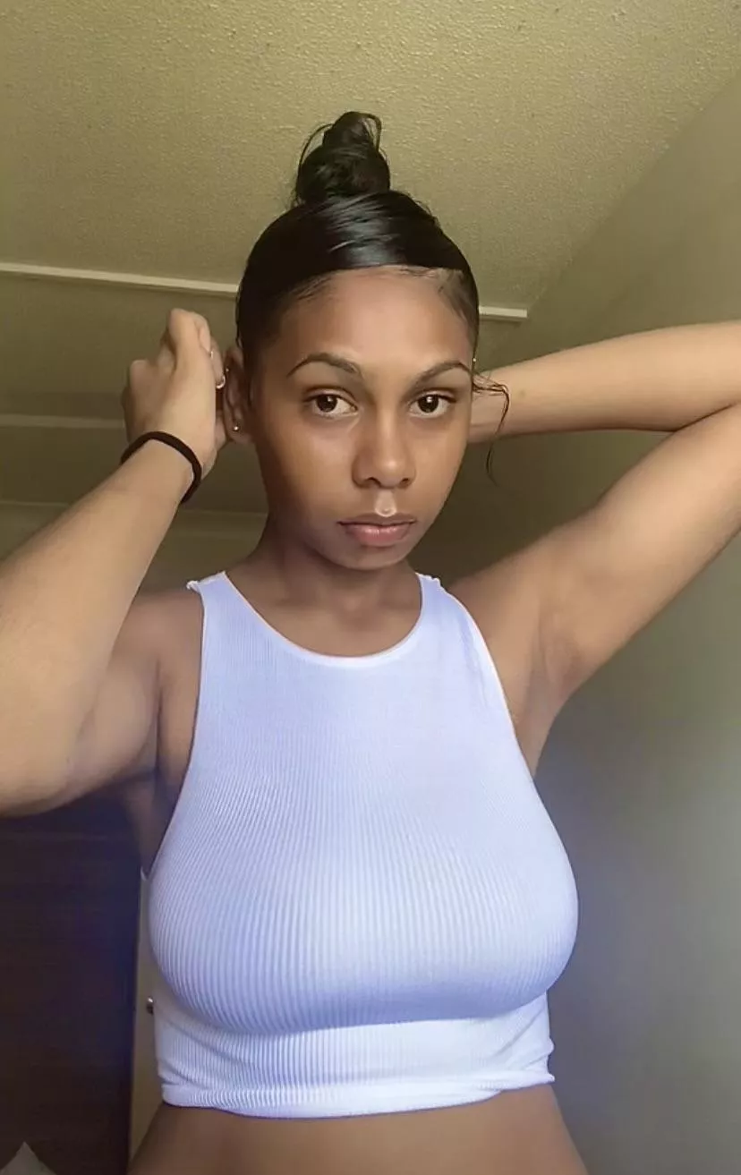 Hope y’all like my top 😋