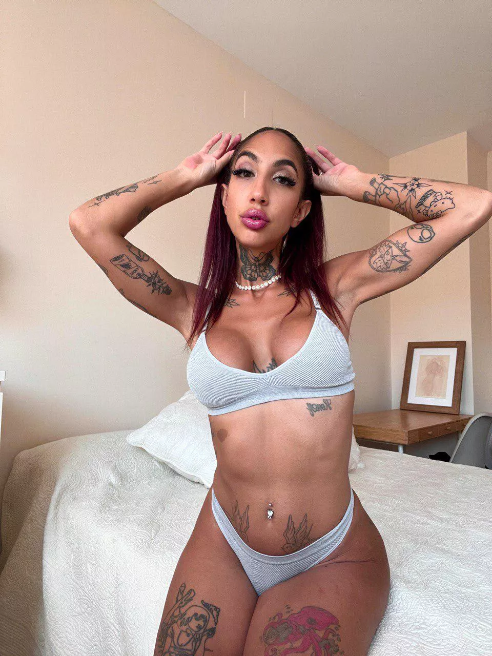 Hope you find me hot <3