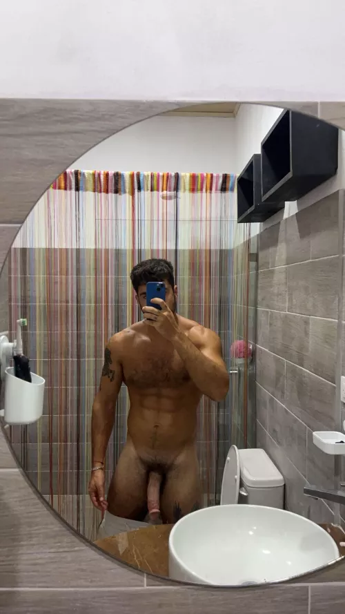 Hung 25 ex soldier 😏