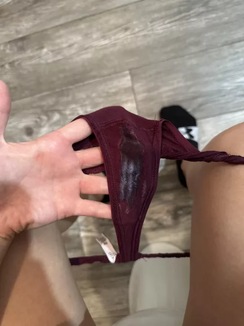 I’m not lying when I say I’m literally ALWAYS wet 😅