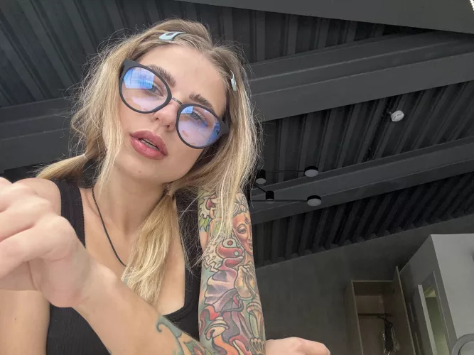 IUTR Like my new glasses