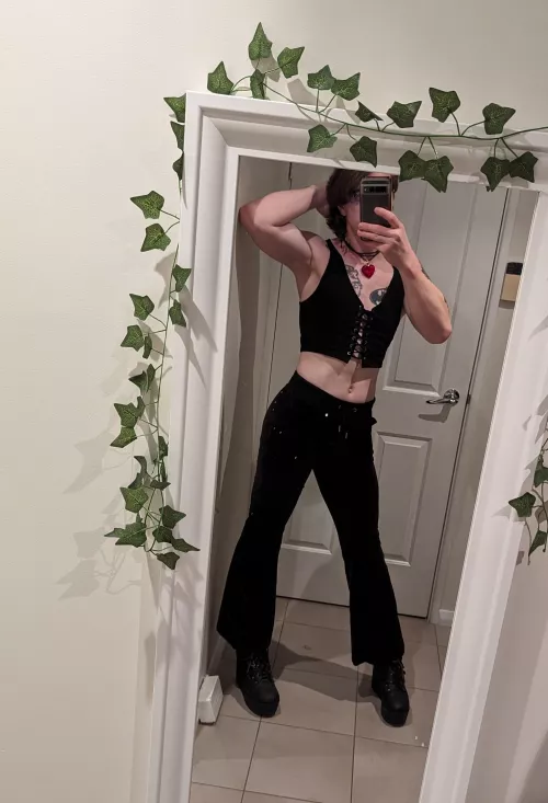 left the house all dressed up, I had fun! 🖤