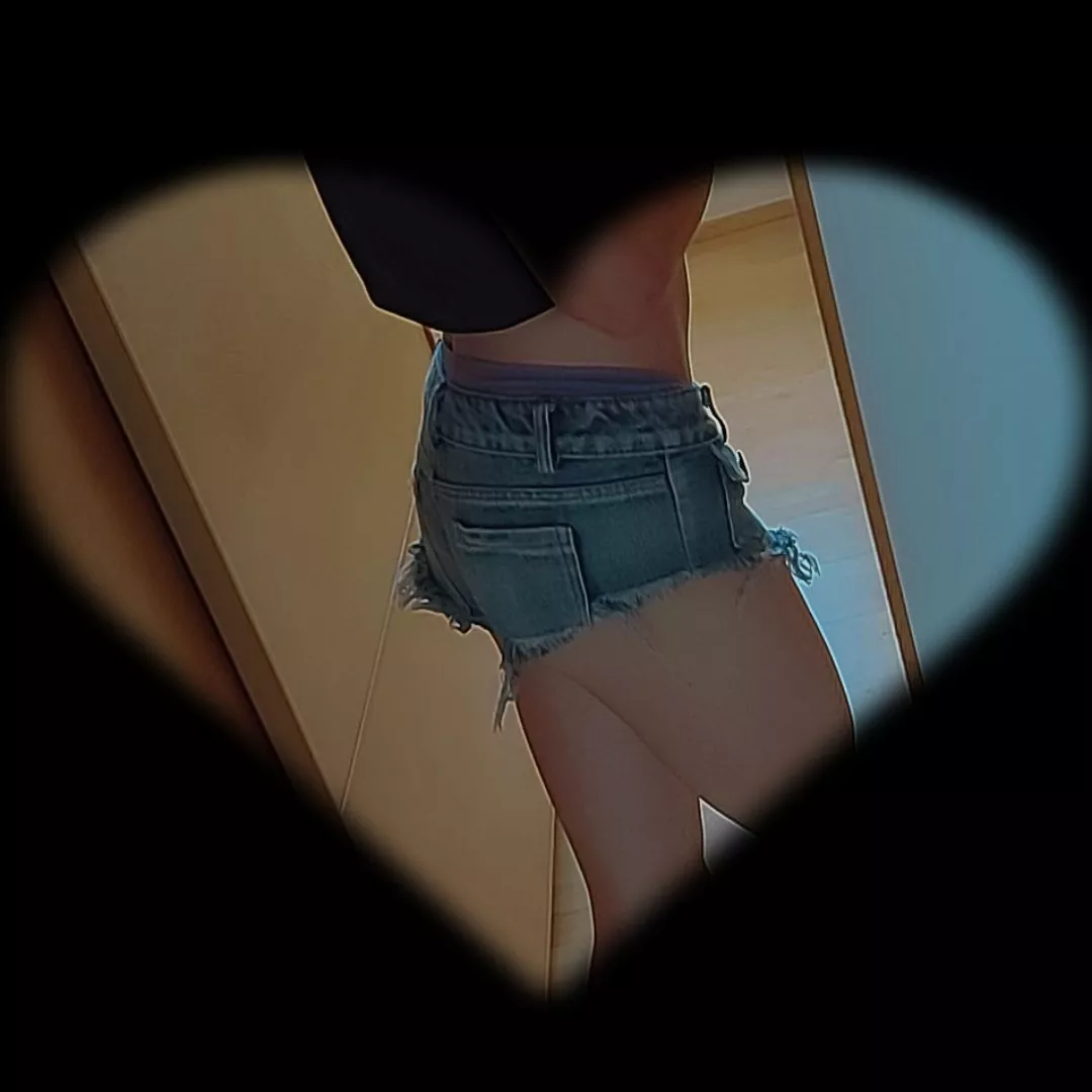 Love these lil shorts :)