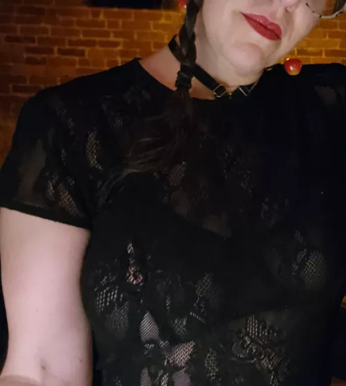 Out at a bar w a new bra