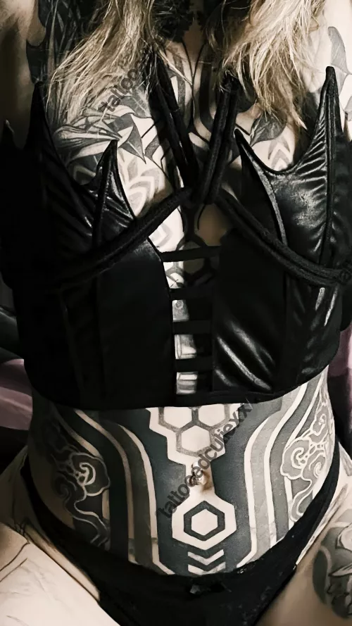 Ropes and tatts 🖤⛓️