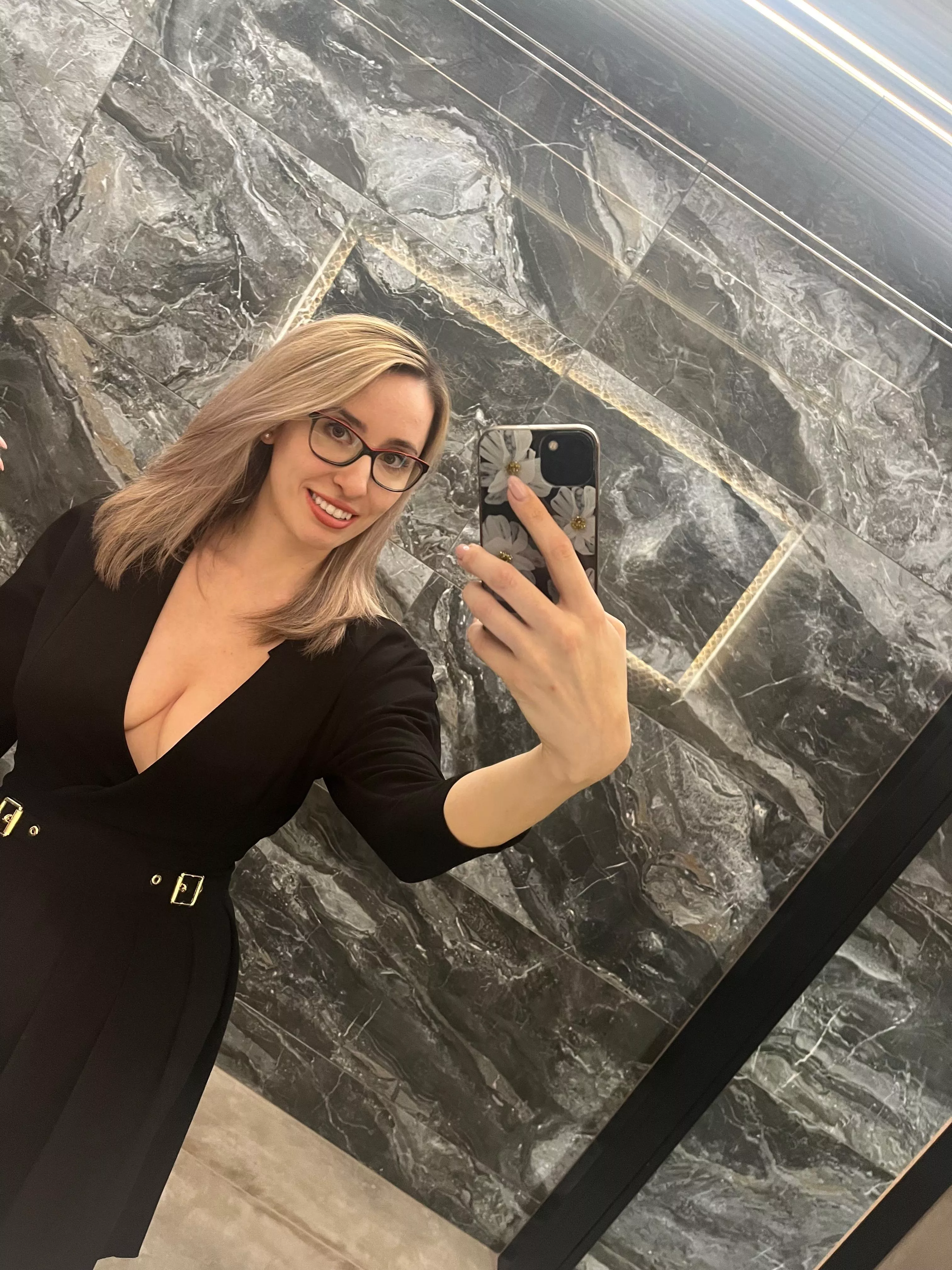 Sexy PhD student, manager and coach, nice to meet you all:)