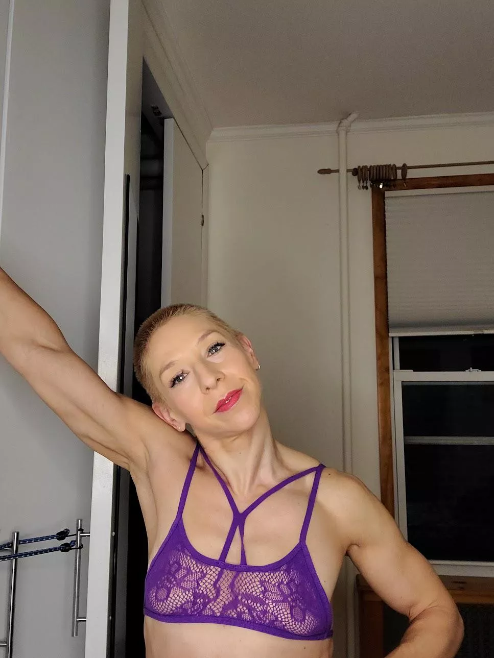 Short Hair, Blue Eyes = Can't Lose!