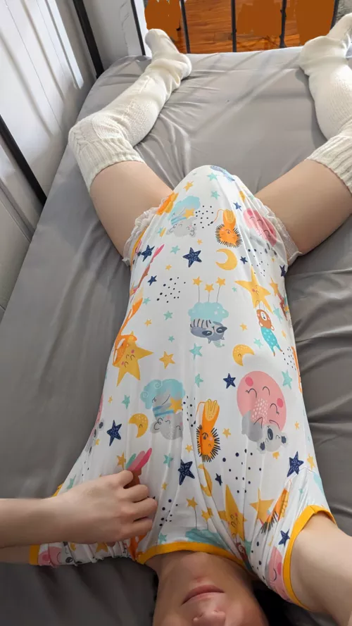 Showing off my new onesie <3 Also, how do people normally meet local abdls? I want to meet other people interested in diapers, but I don't know where to start really.