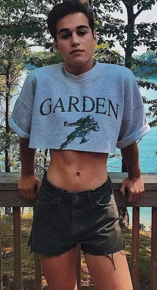 So you like guys wearing tops? 🤭