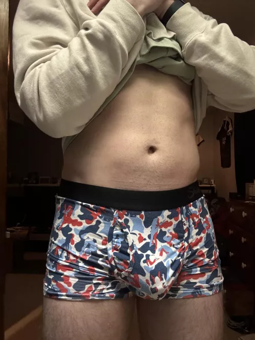 softie in my fav briefs (zoom in on the pattern 😉)