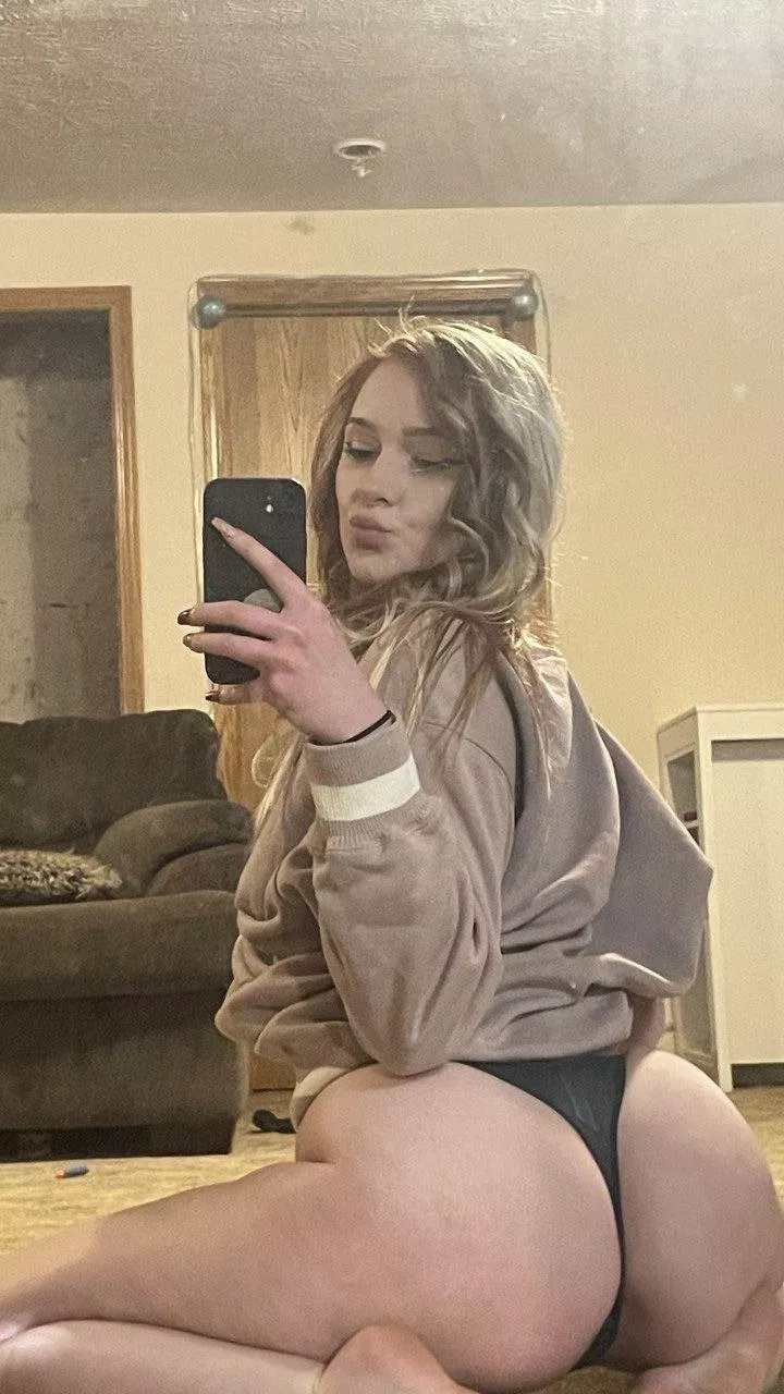 Sophia_m267 Snap me if u are bored I will send some..