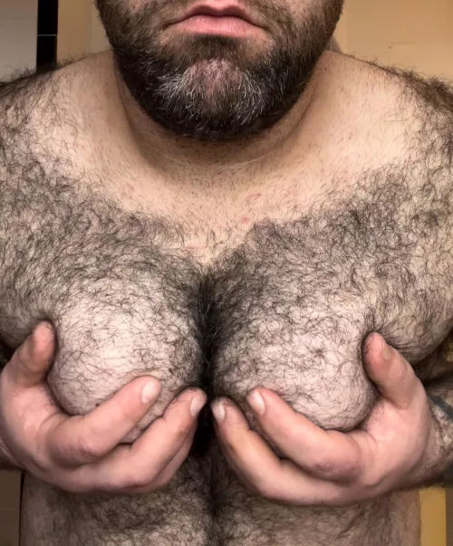 Thursday’s are for titty’s 🐻😉