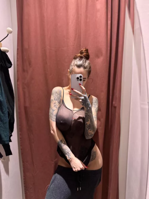 Today I want to give you this sexy selfie